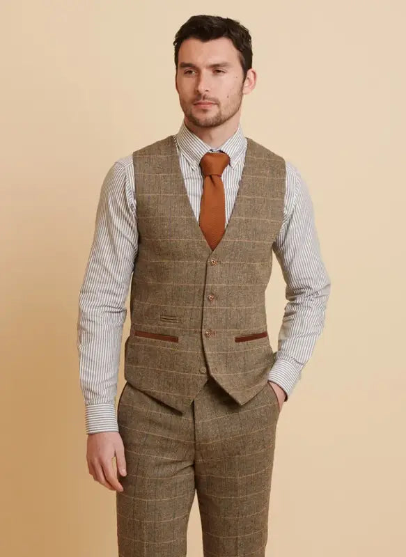 Marc Darcy – Vest Ted Lysebrun